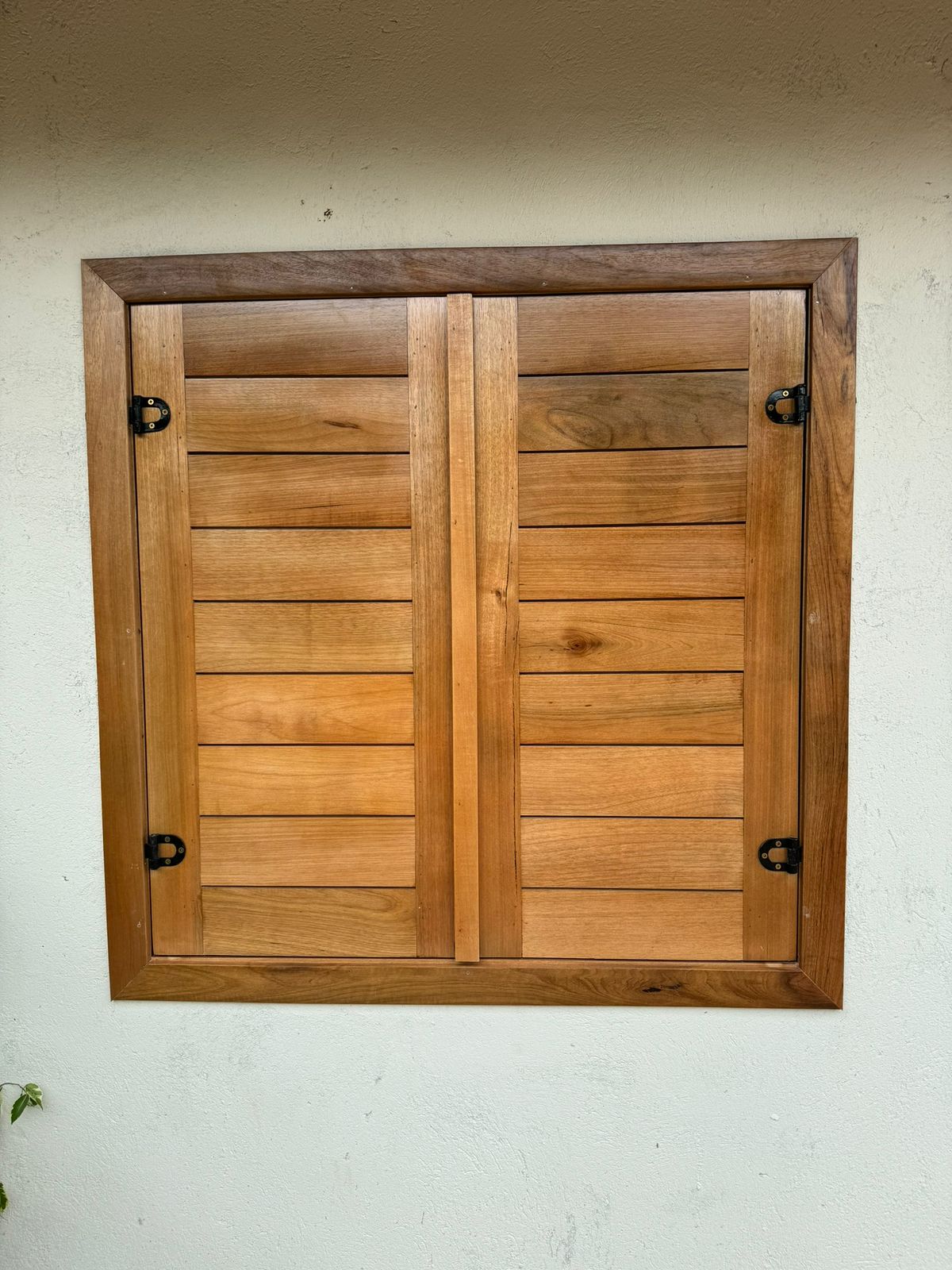 Janela de Madeira Vazada